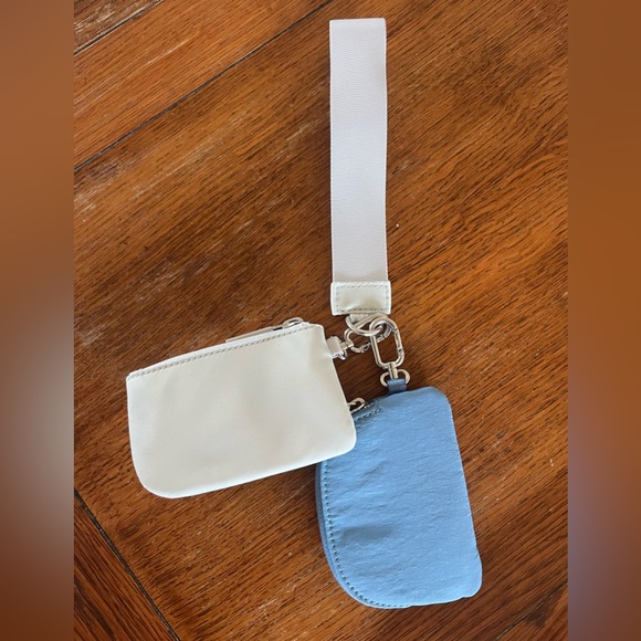 lululemon dual pouch wristlet - Picture 3 of 3